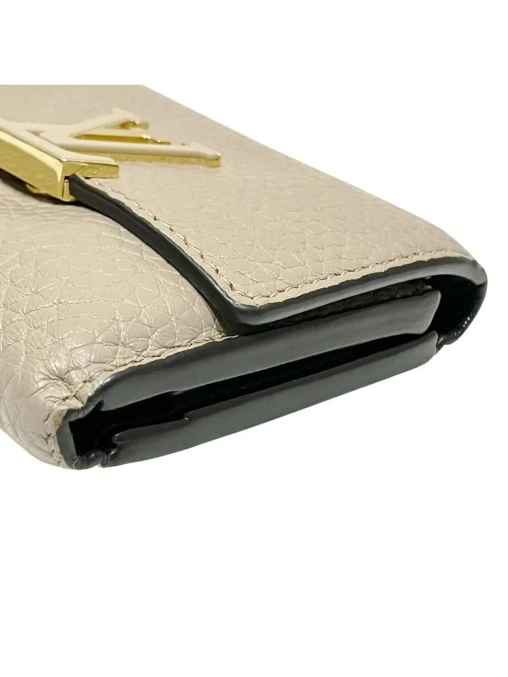 Louis Vuitton Portefeuille Capucines XS Trifold Wallet Taurillon Leather